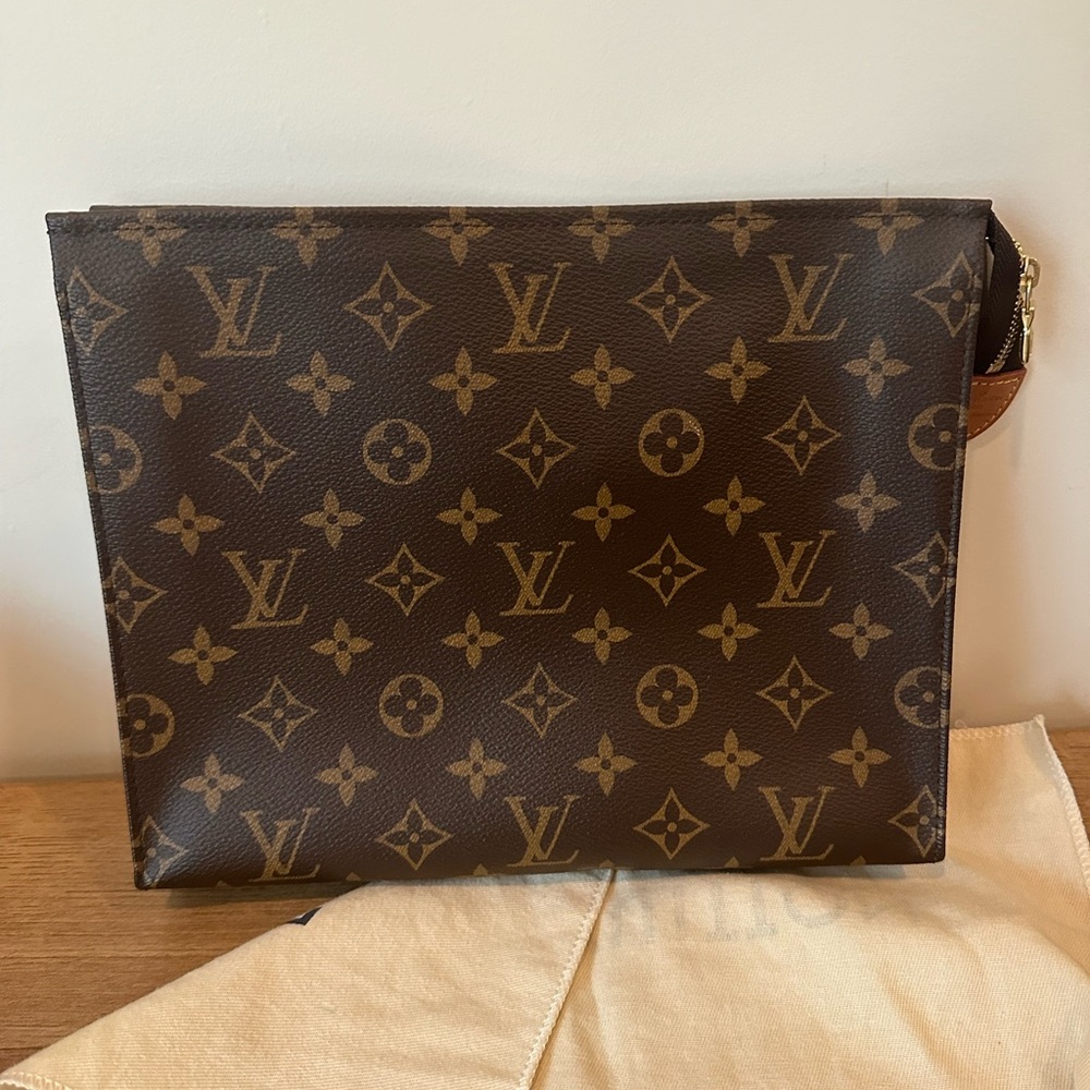 LOUIS VUITTON Monogram Toiletry Pouch